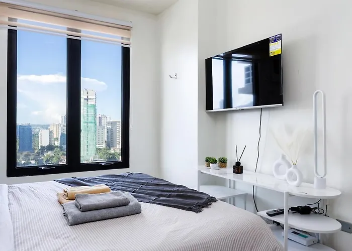 Unit At The Median, Near It Park With Pool And Fast Wifi Апартаменты